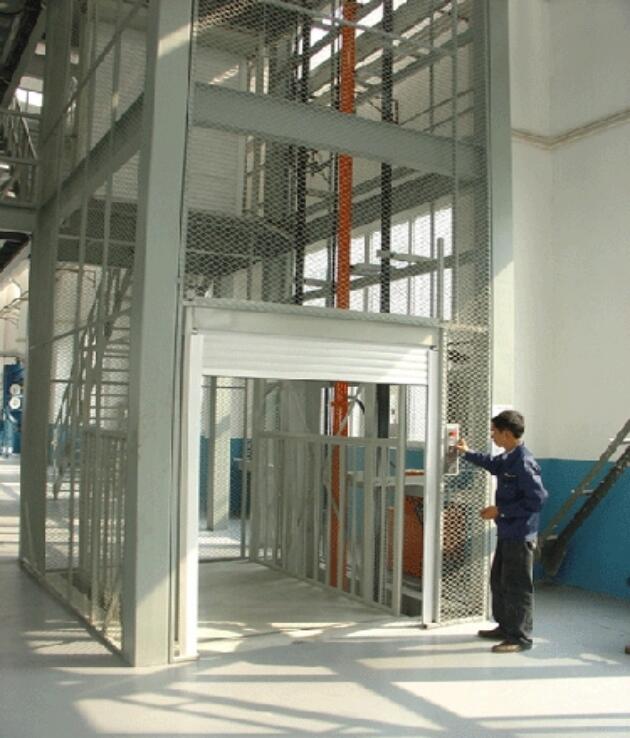 液壓油在液壓升降平臺、液壓貨梯、液壓升降機中的作用？